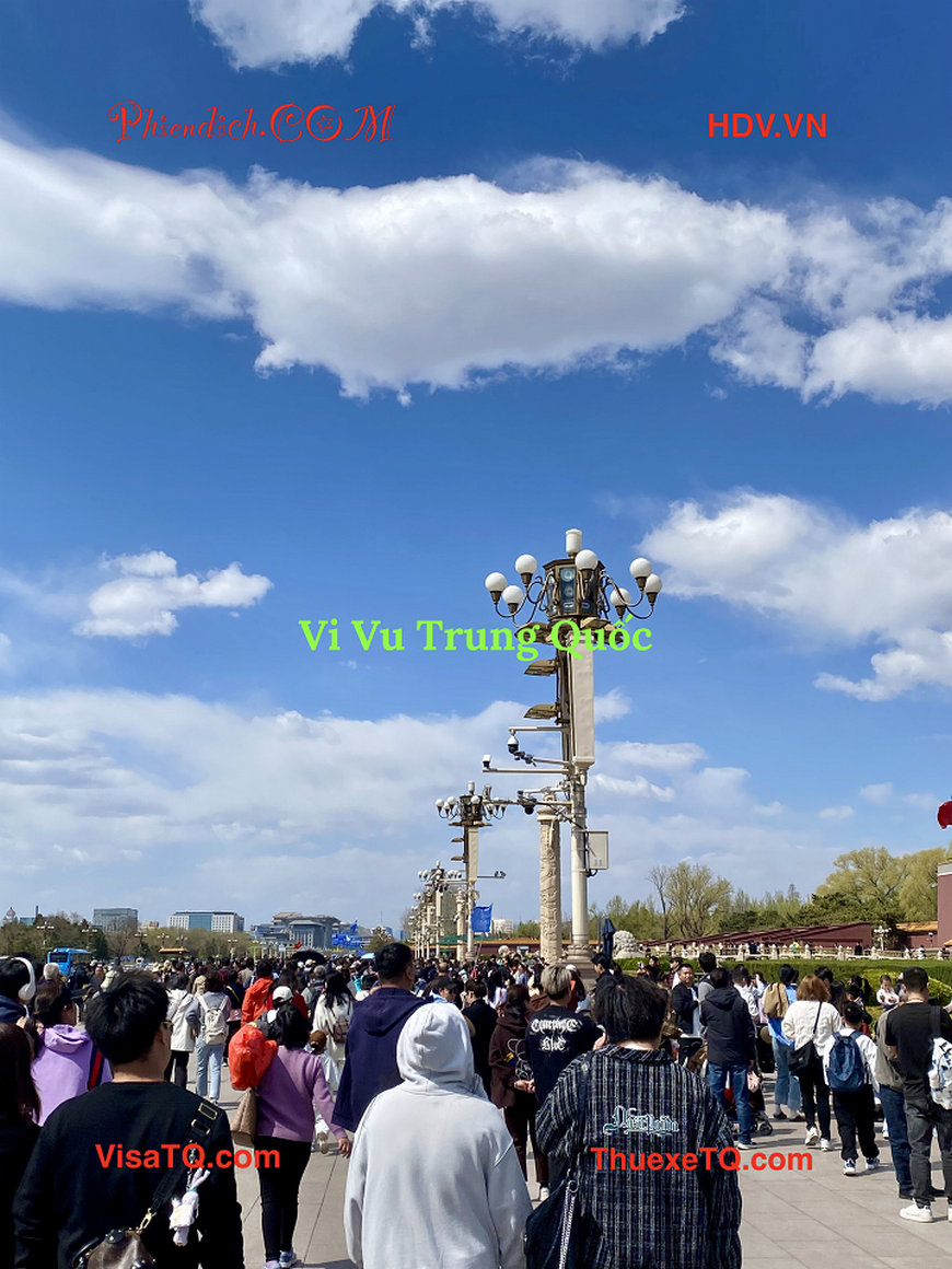 Gia đình Việt Nam thuê HDV tiếng Việt + xe riêng tại Bắc Kinh.